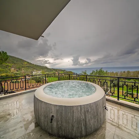 Villa Seaview Paradise With Private Pool & Jacuzzi In Paphos *