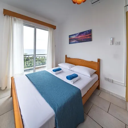 Seaview Paradise With Private Pool & Jacuzzi In Paphos Villa *