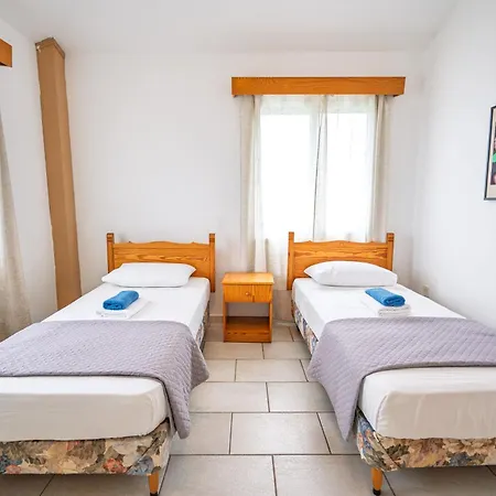 Seaview Paradise With Private Pool & Jacuzzi In Paphos Villa