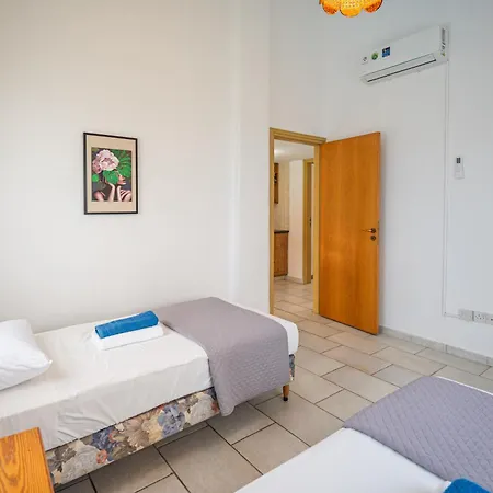 Seaview Paradise With Private Pool & Jacuzzi In Paphos * Pomos