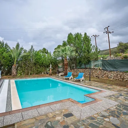Villa Seaview Paradise With Private Pool & Jacuzzi In Paphos *