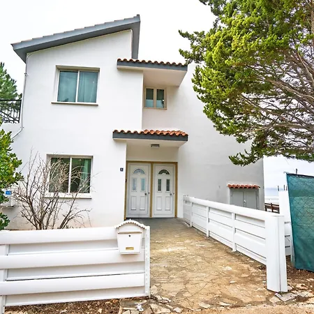 Villa Seaview Paradise With Private Pool & Jacuzzi In Paphos