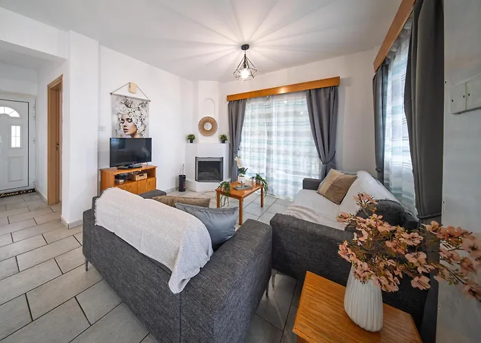 Seaview Paradise With Private Pool & Jacuzzi In Paphos Vilă *