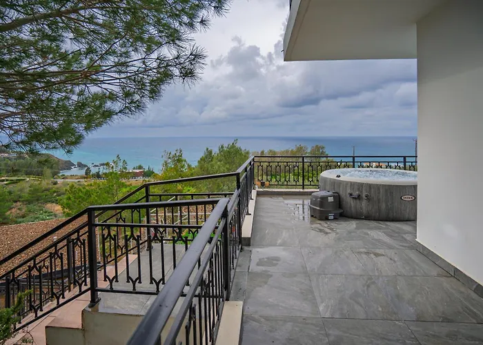 Seaview Paradise With Private Pool & Jacuzzi In Paphos Vilă *