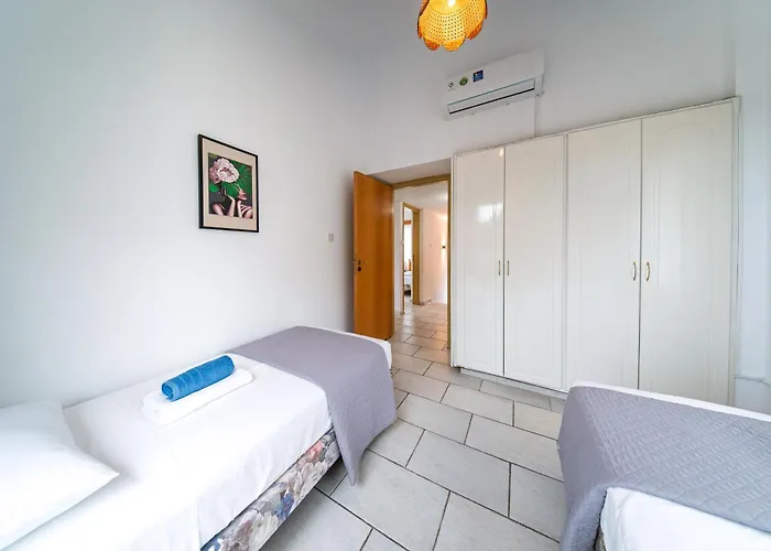 Vilă Seaview Paradise With Private Pool & Jacuzzi In Paphos Pomos